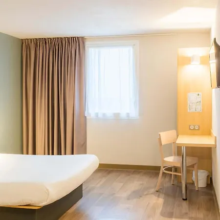 Hotel Troyes Magasins D'usine