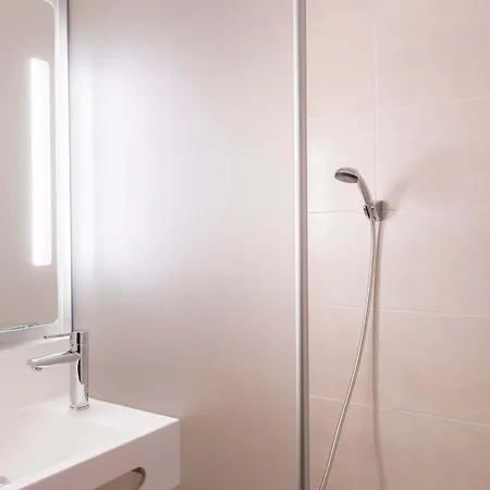 Troyes Magasins D'usine 3*