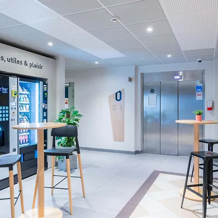 Troyes Magasins D'usine 호텔 Lavau (Aube)