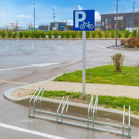 Troyes Magasins D'usine 3*