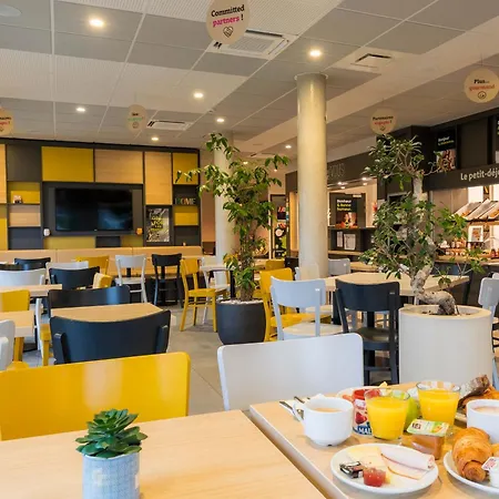 Troyes Magasins D'usine Hotel Lavau (Aube)