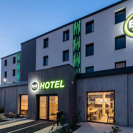 Troyes Magasins D'usine Hotel 3*