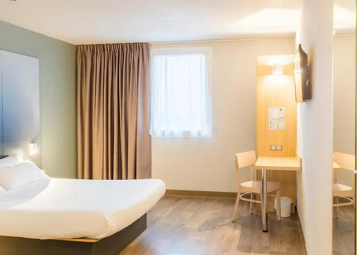 Hotel Troyes Magasins D'usine