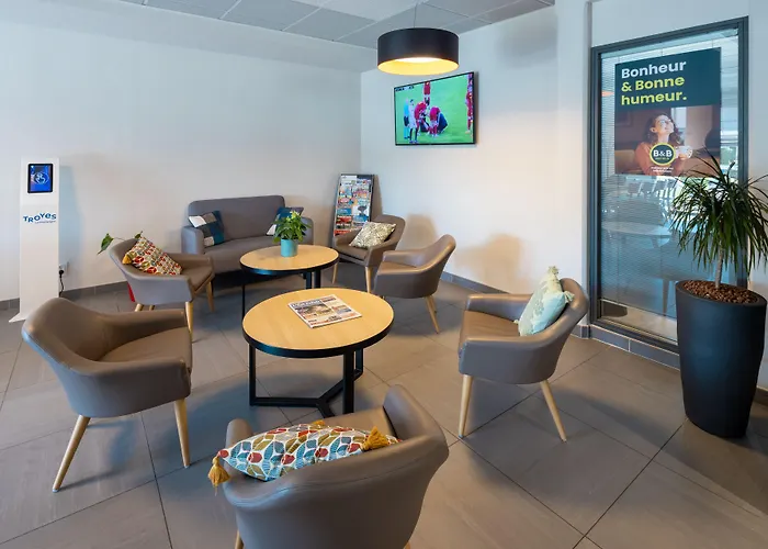 Hotel Troyes Magasins D'usine 3*