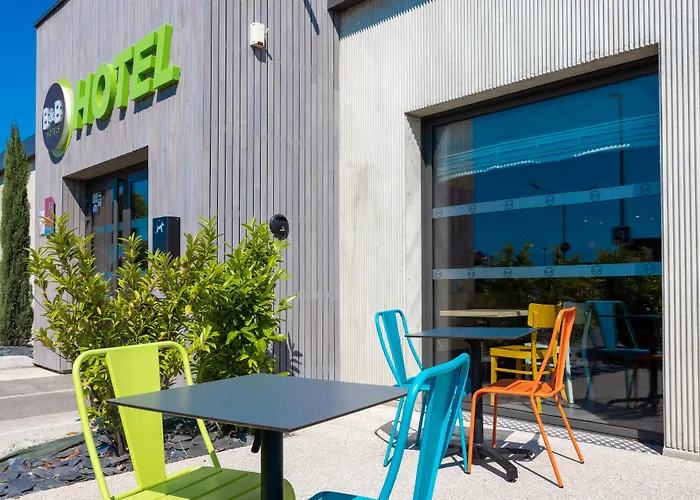 Troyes Magasins D'usine 3*